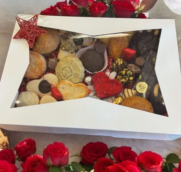 Bigger Signature Gift box